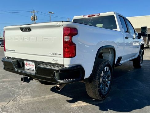 Used 2024 Chevrolet Silverado 2500 Custom w/ Custom Value Package image 11