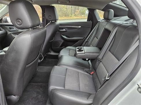 Used 2019 Chevrolet Impala LT image 9