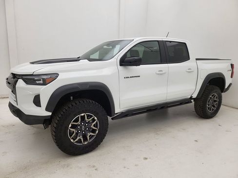 New 2026 Chevrolet Colorado ZR2 w/ Technology Package image 23