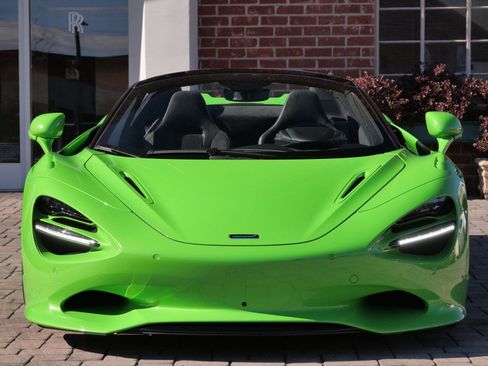 New 2026 McLaren 750S image 2