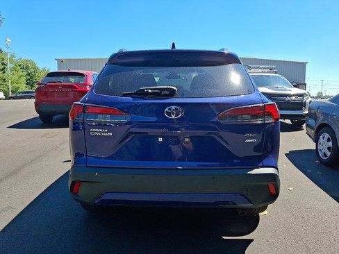 Used 2022 Toyota Corolla Cross XLE image 6