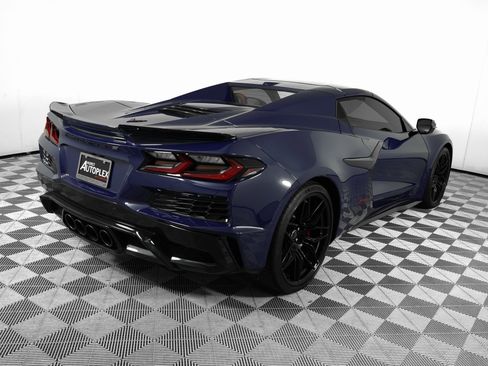 Used 2025 Chevrolet Corvette Z06 w/ Battery Protection Package image 8