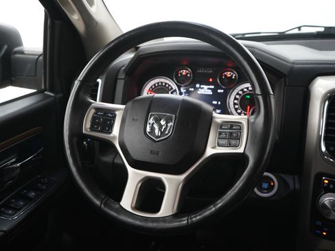 Used 2017 RAM 1500 Laramie w/ Convenience Group AWD/4WD image 14