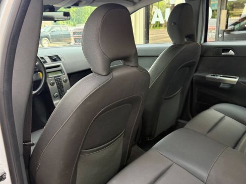 Used 2009 Volvo S40 2.4i FWD image 14