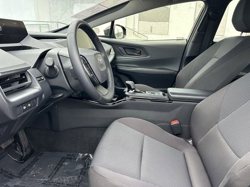 Certified 2025 Toyota Prius LE image 10