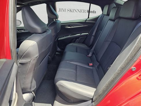 Used 2025 Toyota Camry XSE FWD image 36