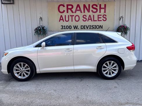Used 2009 Toyota Venza FWD image 2