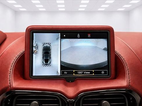 Used 2021 Aston Martin V8 Vantage Roadster RWD image 29