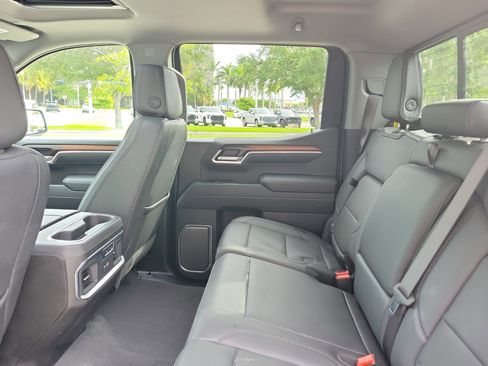 Used 2025 GMC Sierra 1500 Denali w/ Denali Reserve Package AWD/4WD image 13