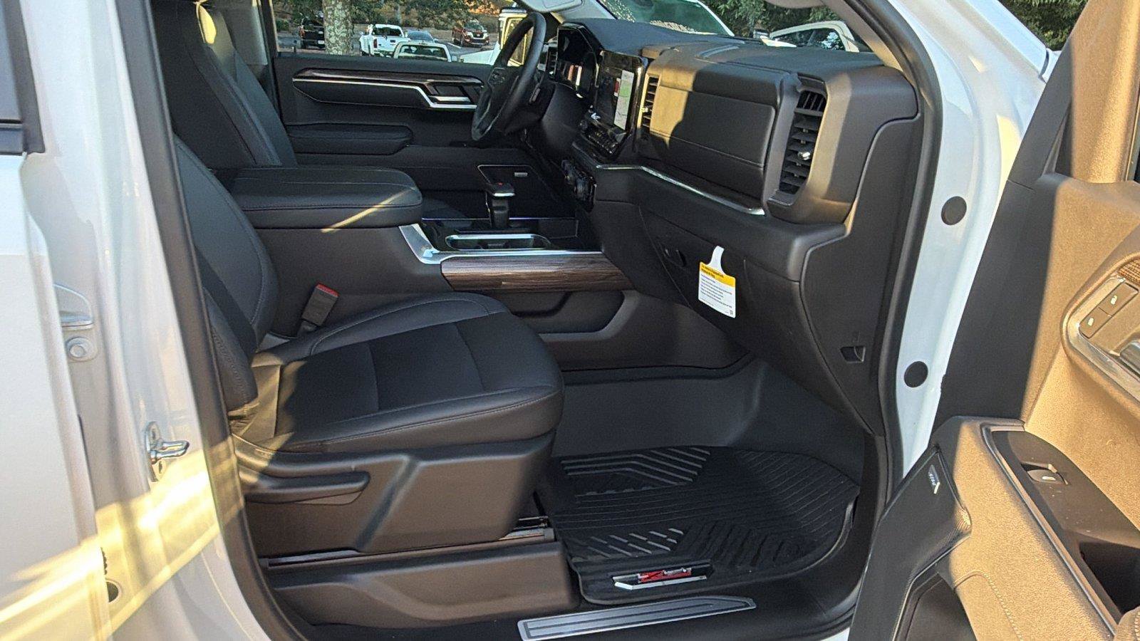 Used 2026 Chevrolet Silverado 1500 RST w/ Safety Package AWD/4WD image 16