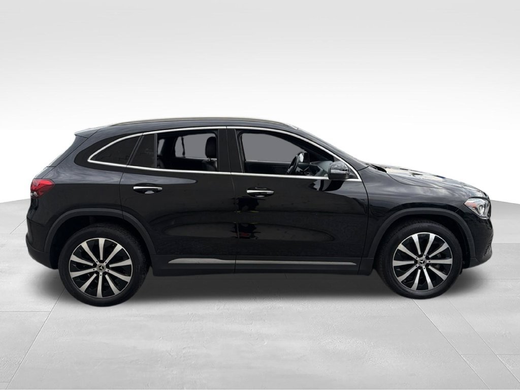 Used 2022 Mercedes-Benz GLA 250 4MATIC image 9