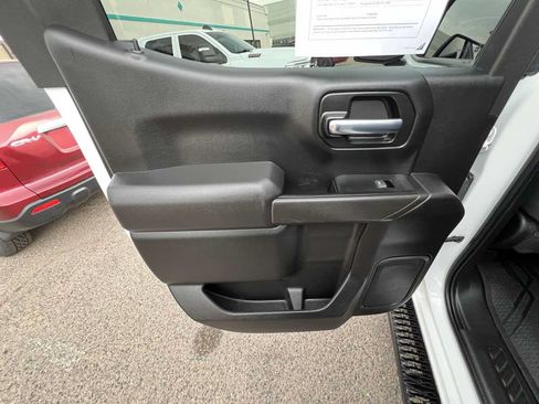 Used 2022 Chevrolet Silverado 1500 Custom w/ Safety Confidence Package AWD/4WD image 17
