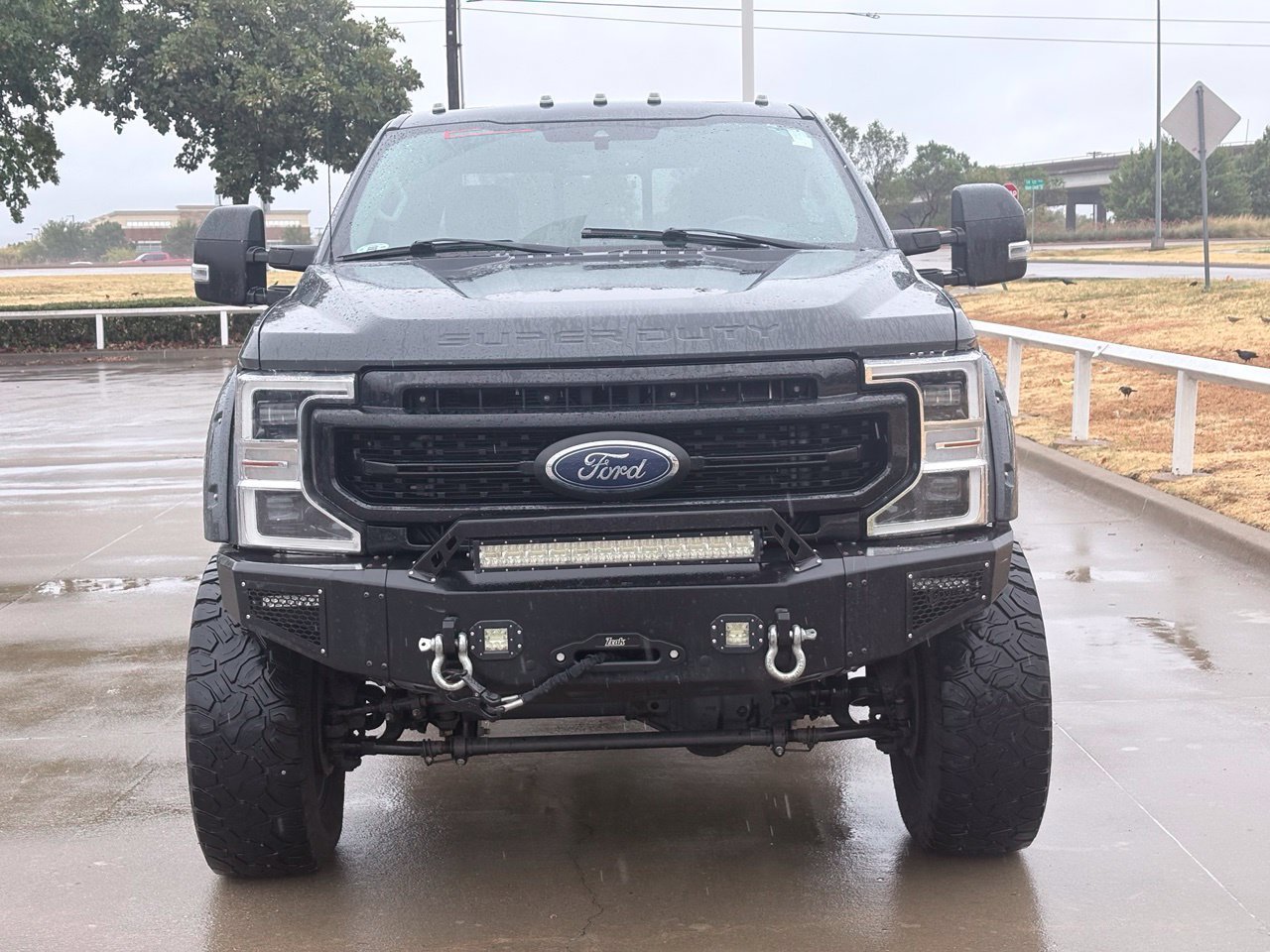 Used 2021 Ford F250 Lariat w/ Lariat Ultimate Package AWD/4WD image 2