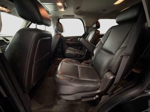 Used 2010 Cadillac Escalade Premium AWD/4WD image 21