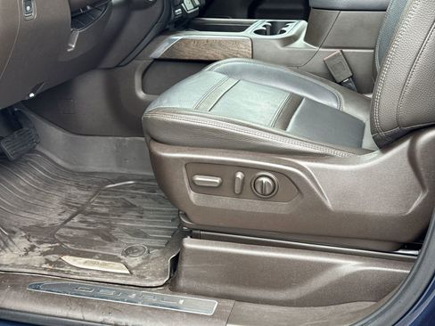 Used 2020 GMC Sierra 2500 Denali w/ Denali Ultimate Package image 17