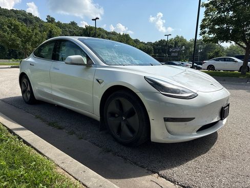 Used 2020 Tesla Model 3 Long Range AWD/4WD image 3