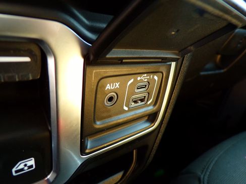 Used 2021 Jeep Wrangler Sport AWD/4WD image 19