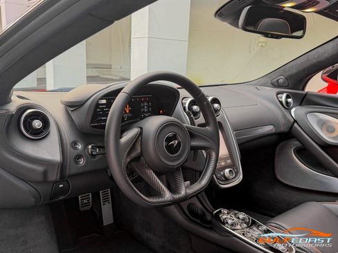 Used 2023 McLaren GT image 14