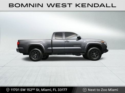 Used 2022 Toyota Tacoma SR5 image 25