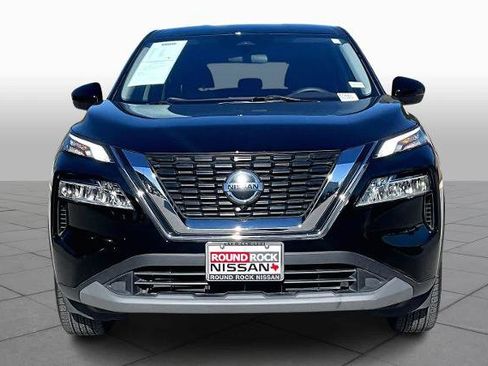 Certified 2021 Nissan Rogue SV image 3