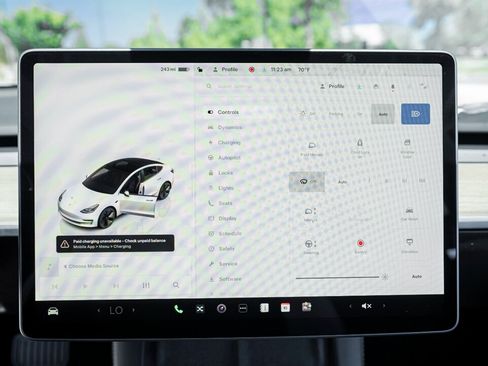 Used 2022 Tesla Model 3 Long Range AWD/4WD image 24