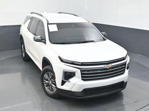 Used 2025 Chevrolet Traverse LT w/ LPO, Floor Liner Package AWD/4WD image 41