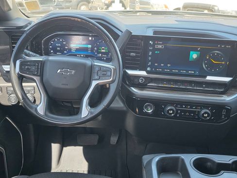 Used 2023 Chevrolet Silverado 1500 RST AWD/4WD image 18