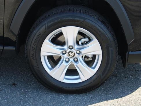 Used 2025 Toyota RAV4 LE image 10