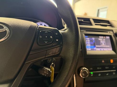 Used 2016 Toyota Camry LE FWD image 20