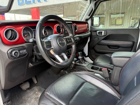 Used 2019 Jeep Wrangler Unlimited Rubicon AWD/4WD image 10