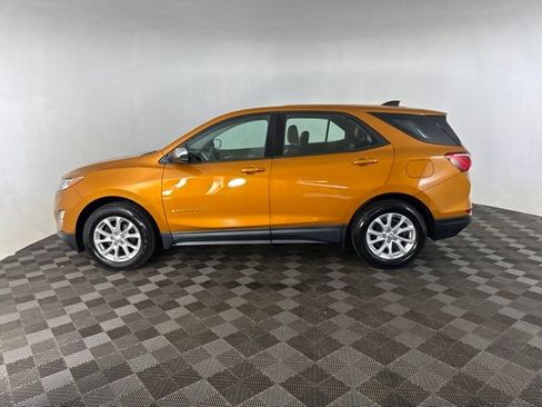 Used 2018 Chevrolet Equinox LS FWD image 10