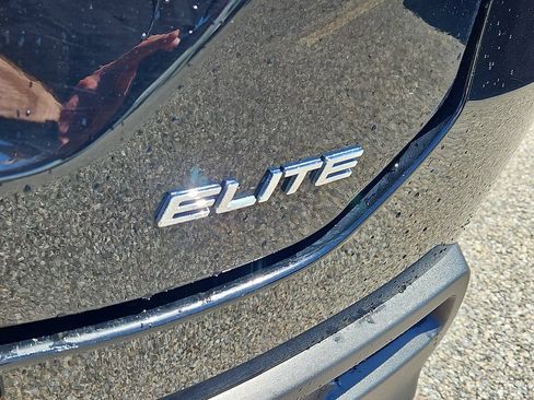 Certified 2023 Honda Pilot Elite image 12