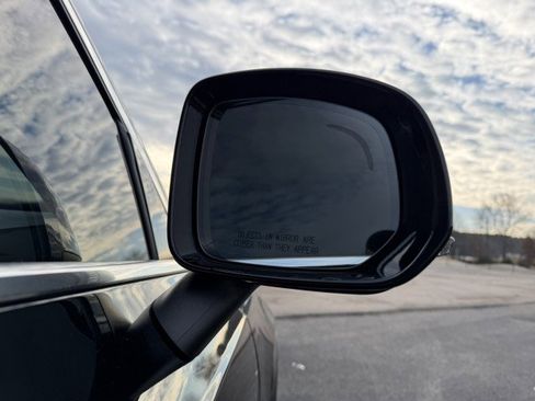 Used 2024 Volvo XC90 B5 Plus w/ Protection Package Premier image 4