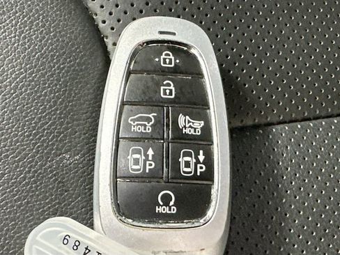 Used 2022 Hyundai Santa Fe Limited AWD/4WD image 18