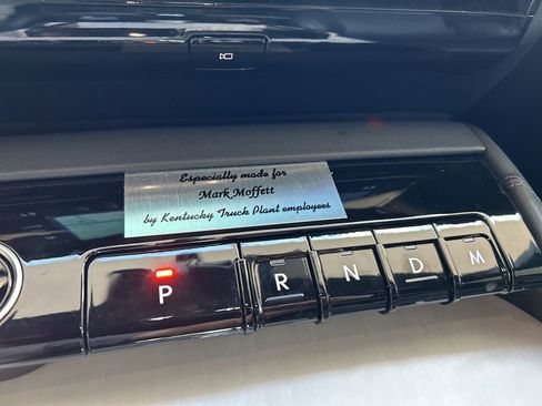 Used 2025 Lincoln Navigator Reserve w/ Jet Appearance Package image 11