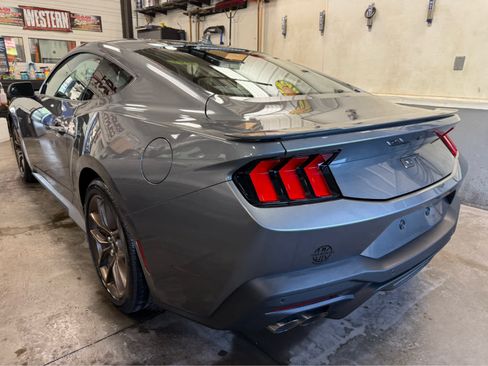 Used 2025 Ford Mustang GT Premium RWD image 8