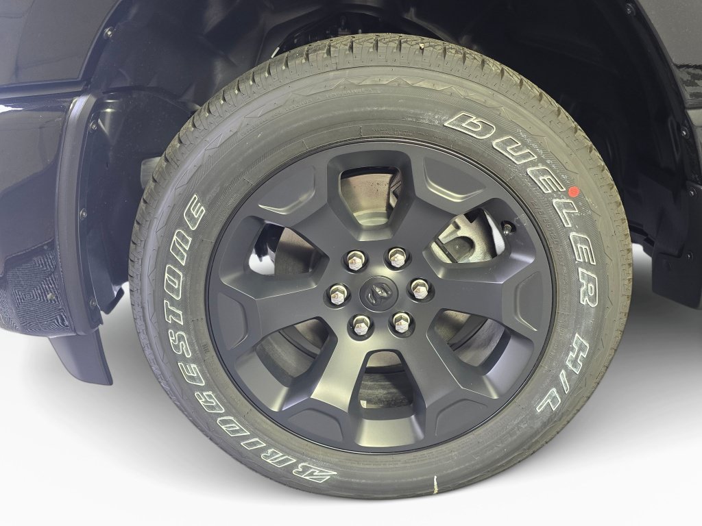 New 2026 RAM 1500 Express AWD/4WD image 13