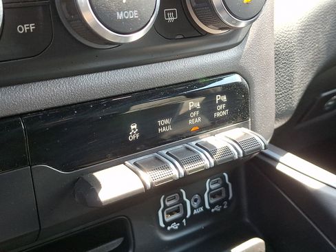 Certified 2022 RAM 1500 Big Horn AWD/4WD image 30