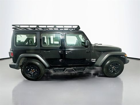 Used 2020 Jeep Wrangler Unlimited Sport image 8