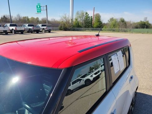 Used 2017 Kia Soul + w/ Designer's Package image 7