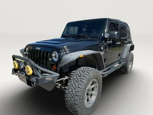 Used 2012 Jeep Wrangler Unlimited Rubicon image 19