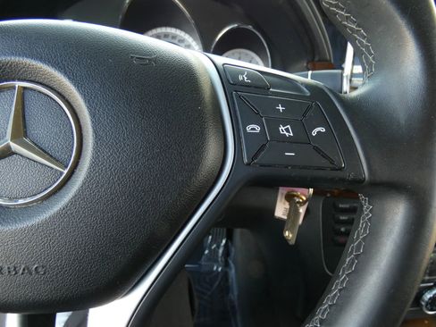 Used 2015 Mercedes-Benz GLK 350 2WD image 52