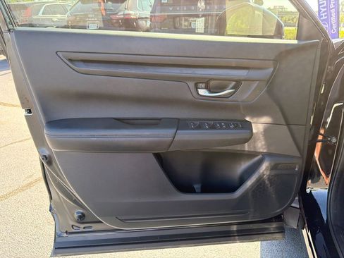 Used 2024 Honda CR-V EX image 10