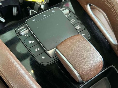 Used 2024 Mercedes-Benz GLE 350 4MATIC image 28