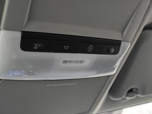 Used 2025 Nissan Sentra SV image 28