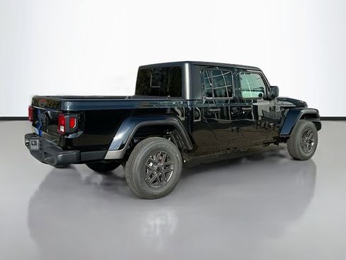 New 2026 Jeep Gladiator Sport AWD/4WD image 6