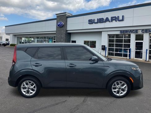Used 2022 Kia Soul LX w/ Technology Package FWD image 7