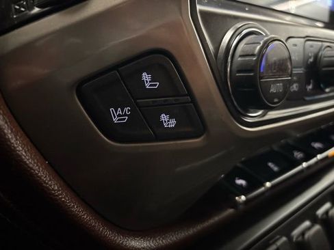 Used 2014 Chevrolet Silverado 1500 High Country w/ High Country Premium Package image 15