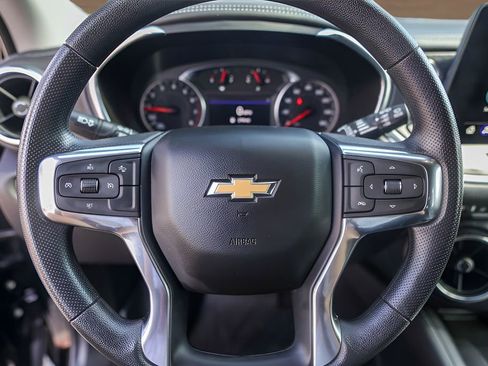 Used 2024 Chevrolet Blazer LT w/ Convenience Package FWD image 12