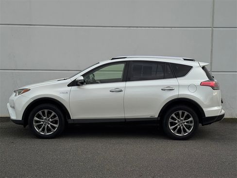 Used 2016 Toyota RAV4 Limited image 4